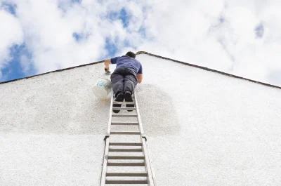 Peinture extérieure à Colmars — façades et ravalement